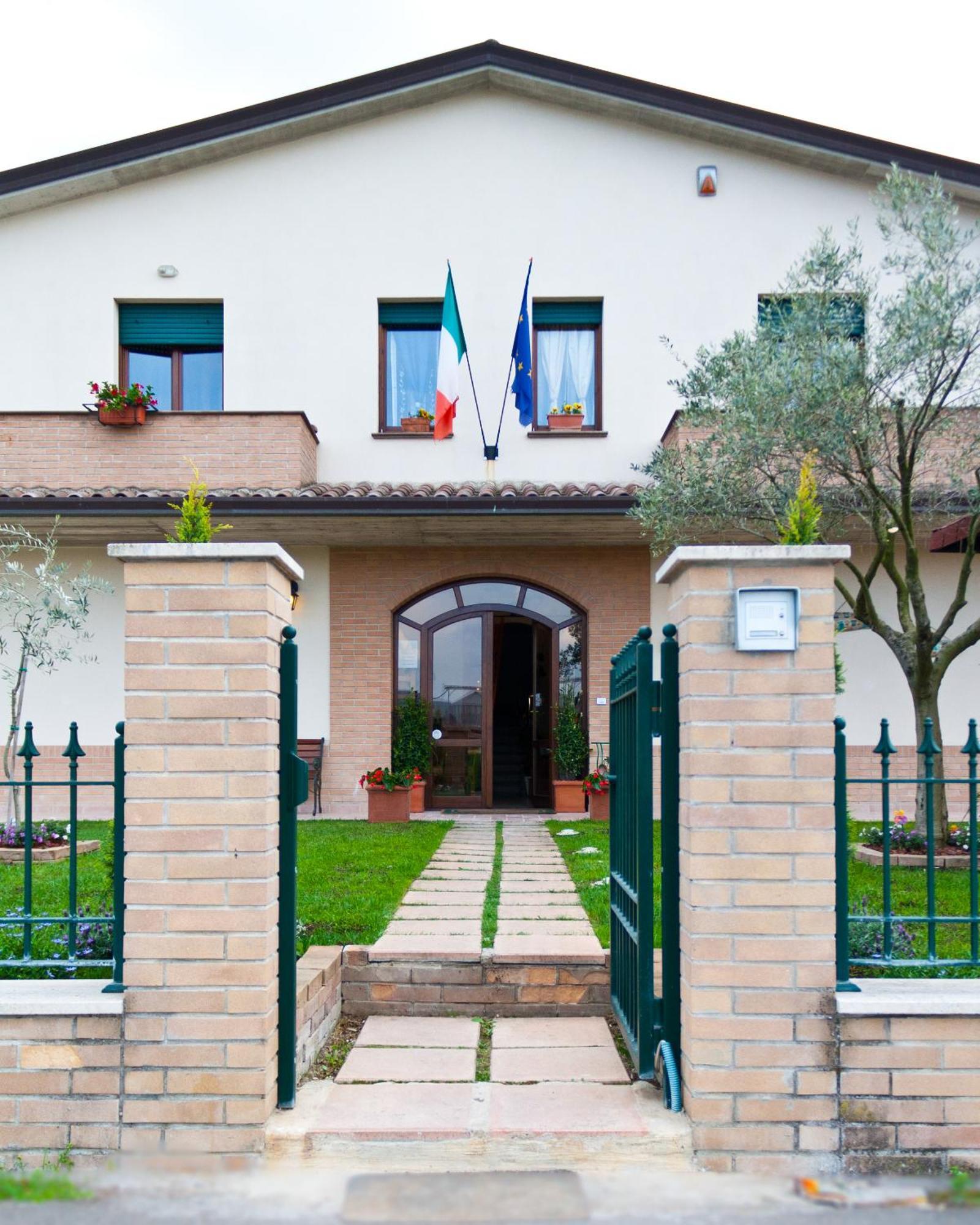 P&P Assisi Camere Bastia Umbra Eksteriør billede